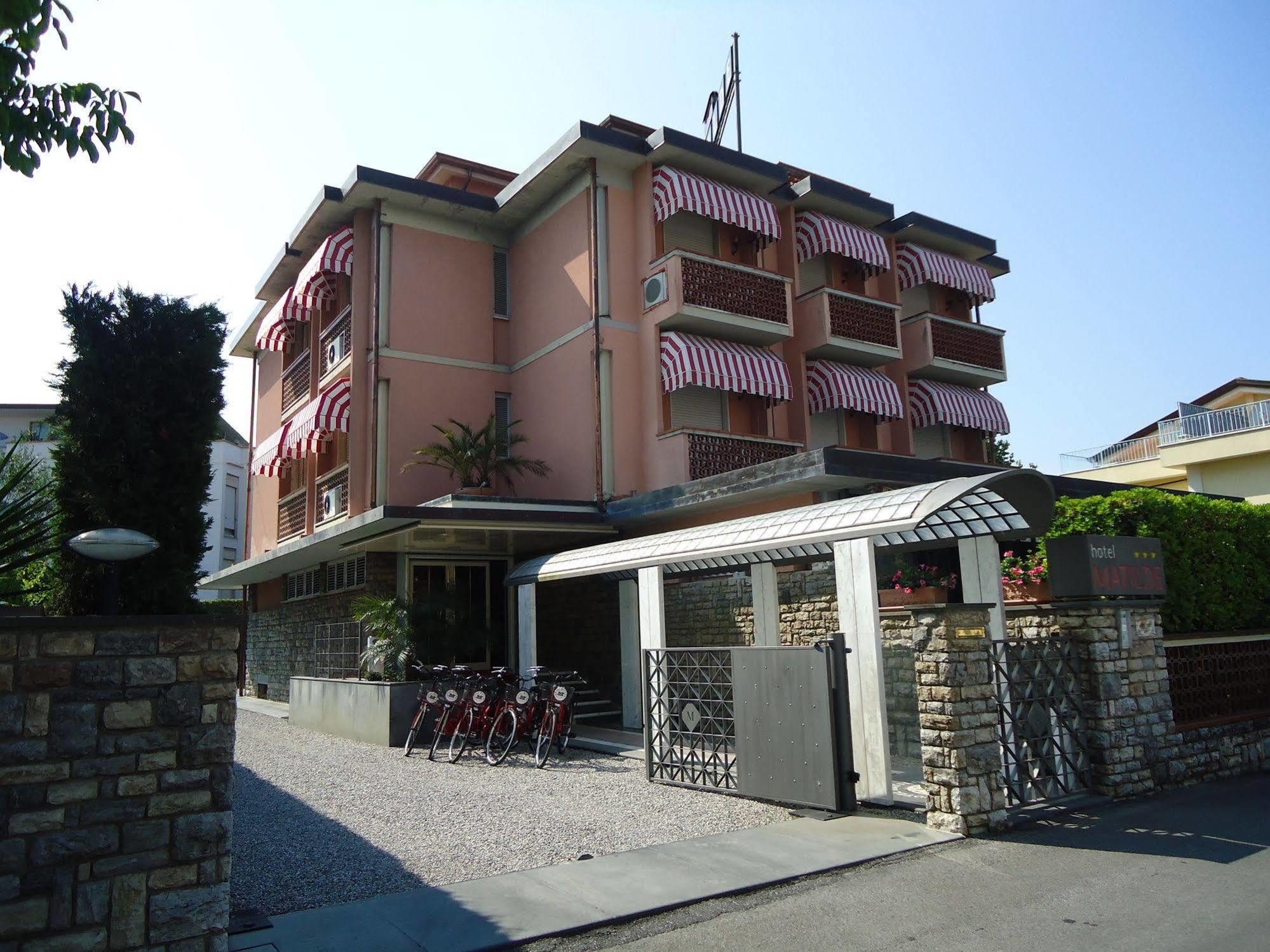 Hotel Matilde Marina di Massa Eksteriør billede