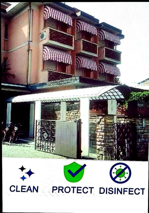 Hotel Matilde Marina di Massa Eksteriør billede